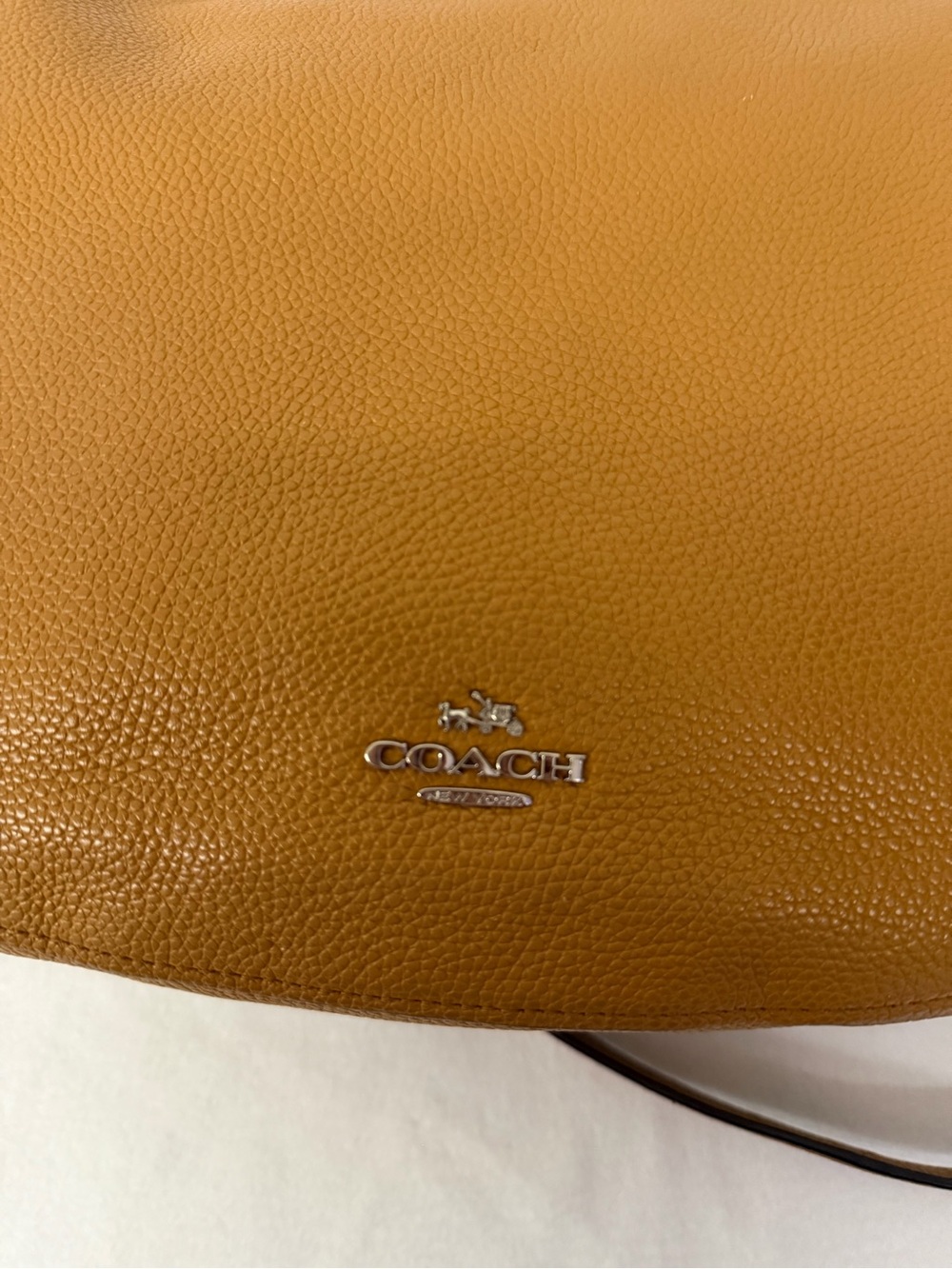 NWOT Coach Chelsea 32 Pebbled Leather Shoulder Hobo in Cognac Brown - Picture 6 of 12